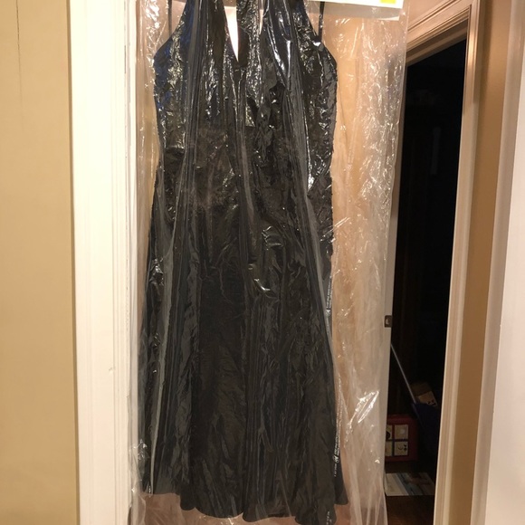 Halter dress - Picture 7 of 7